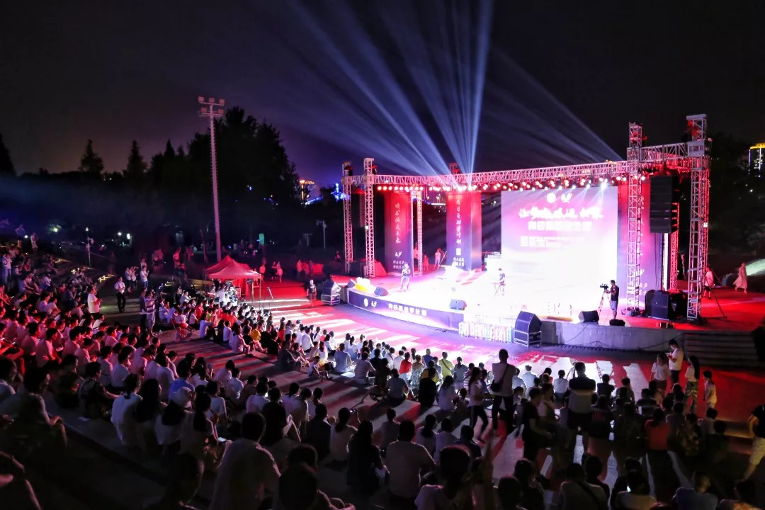 ���տ�����֮ҹ��(hu��)��(ch��ng)